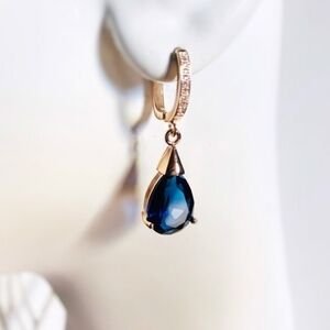 Teardrop sapphire earring in 14K rose gold gemstone dangle earrings BRAND NEW